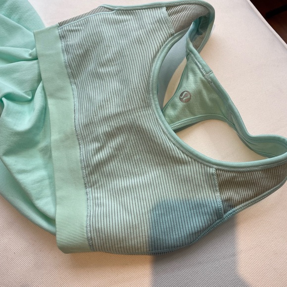 Lululemon Ebb and Flow Racerback tank. Size 4 Aquamarine - Picture 7 of 8